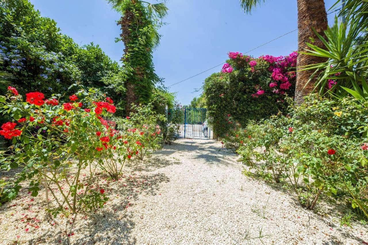 Suite House L'Isola Che Non C'E Fontane Bianche Exterior foto
