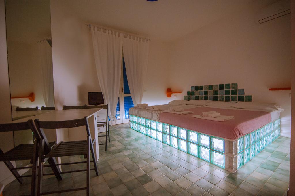 Suite House L'Isola Che Non C'E Fontane Bianche Exterior foto