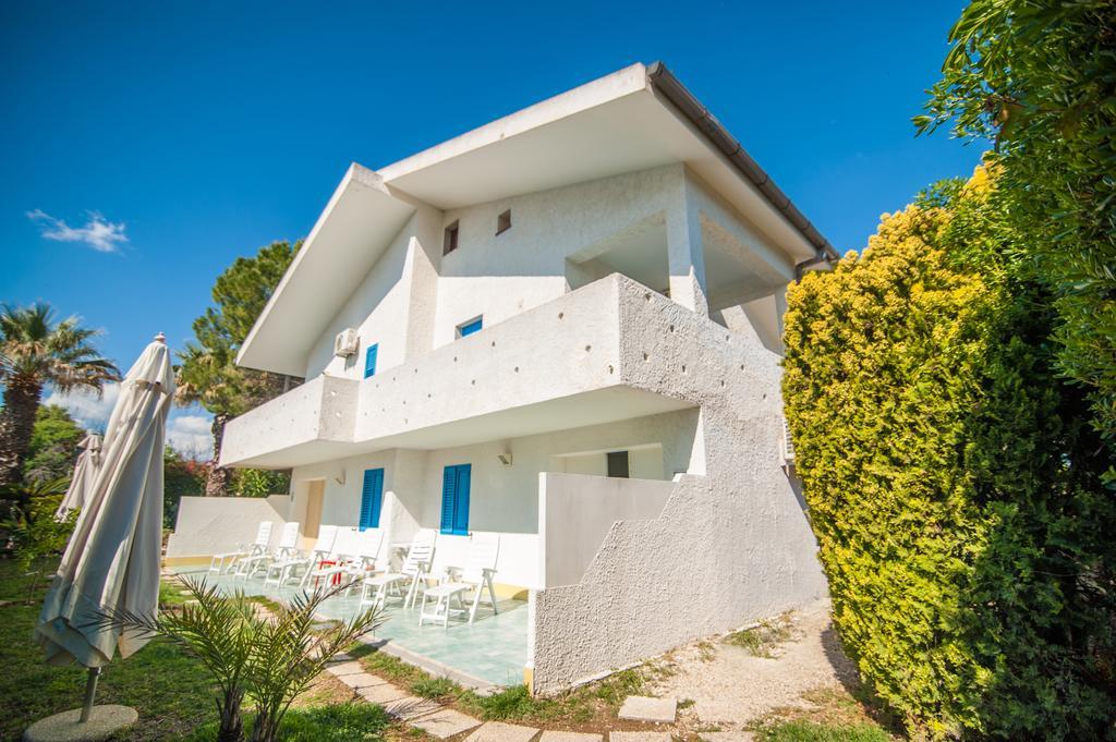 Suite House L'Isola Che Non C'E Fontane Bianche Exterior foto