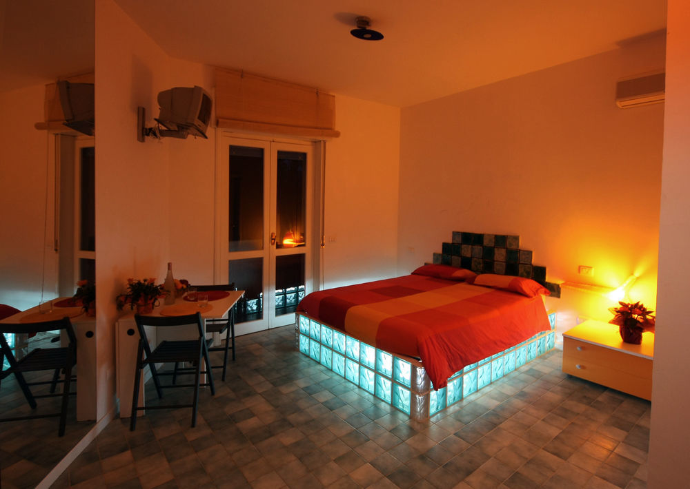Suite House L'Isola Che Non C'E Fontane Bianche Exterior foto